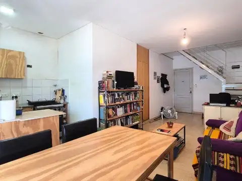 Depto Tipo Casa en Venta de 3 ambientes