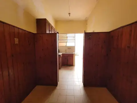 VENTA CASA TRES HABITACIONES LANUS A MTS ESTACION