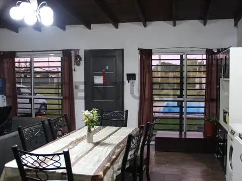 Casa 3 ambientes con 1 baño