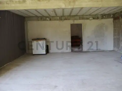 VENTA CASA 3 AMBIENTES CON PARQUE Y PILETA + CASA A TERMINAR EN JOSE C. PAZ