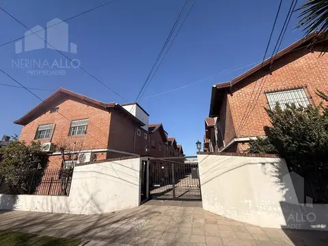 Depto Tipo Casa en Venta en Morón, USD 82.000