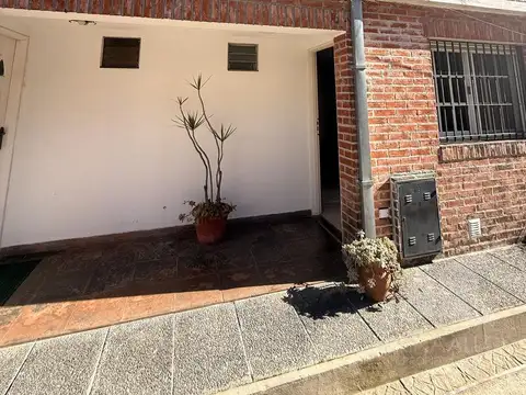Depto Tipo Casa en Venta con 1 cocheras