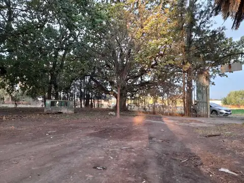 Avenida Hipólito Irigoyen 2300
