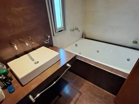 Venta casa 5 amb. Quilmes