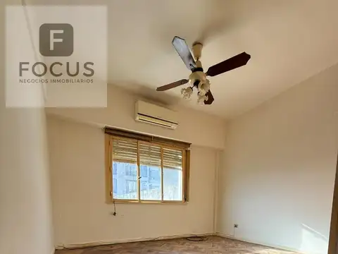 Departamento en Venta en Villa del Parque, USD 80.000
