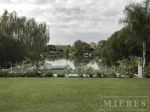 Casa en Alquiler de 4 dormitorios