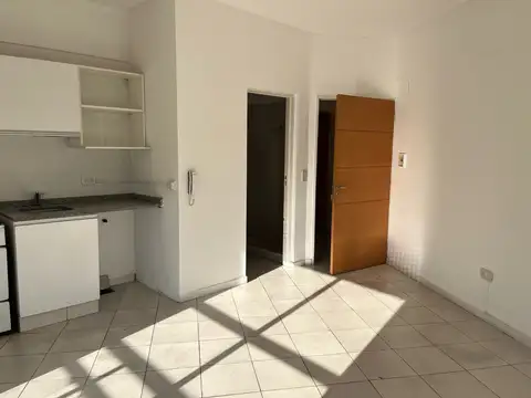 Harding  al 800 Piso 3 - Unidad C