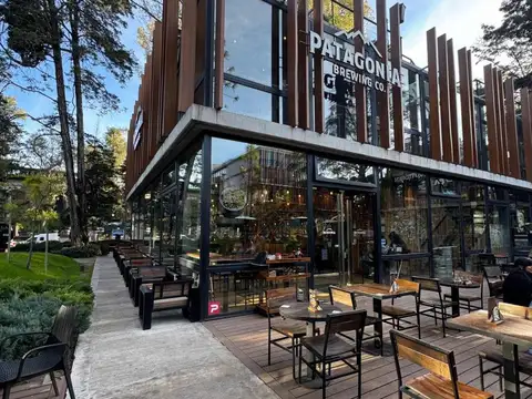 Local en Venta en Barrio Parque Leloir, USD 1.500.000