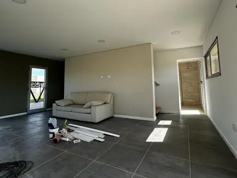 Casa en Venta en Alvarez, USD 120.000