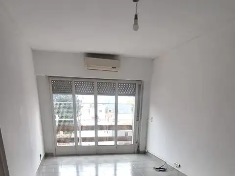 Matheu 3400, Piso 5