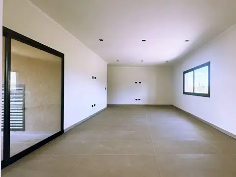 Casa en Venta en Pilar, USD 245.000