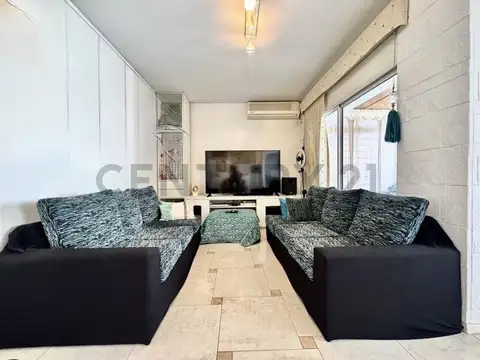 Departamento 4 ambientes con 2 baños