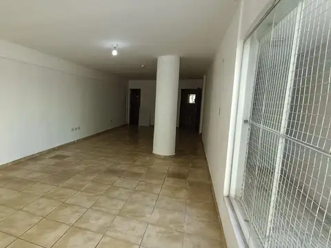 ALQUILER LOCAL  EN ZONA ESTRATÉGICA B° SAN MARTÍN 