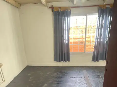 Depto Tipo Casa en Alquiler de 4 dormitorios