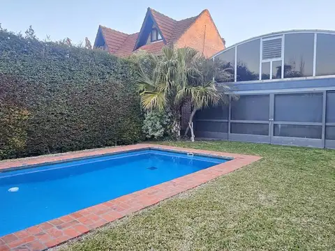 Casa en Venta con 1 cochera