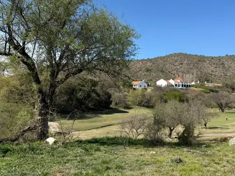 Lote Potrerillo de Larreta fondo golf 1926m2