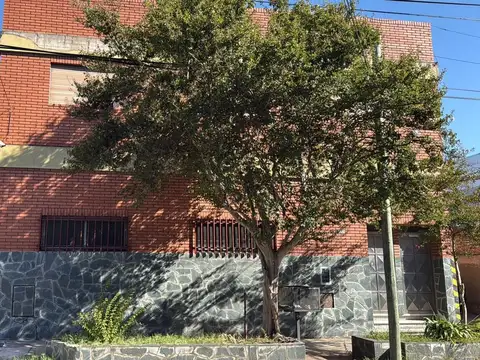 Galpon en Venta en Caseros, USD 680.000