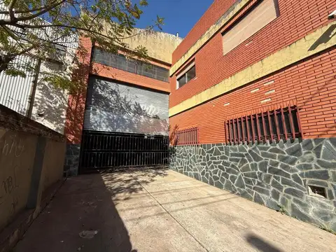 PLANTA INDUSTRIAL 1.040 m² | 2 PUENTES GRÚA | T2+GAS INDUS.