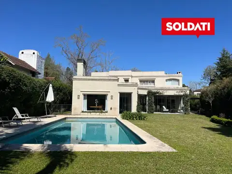 Casa en Venta con 2 cocheras
