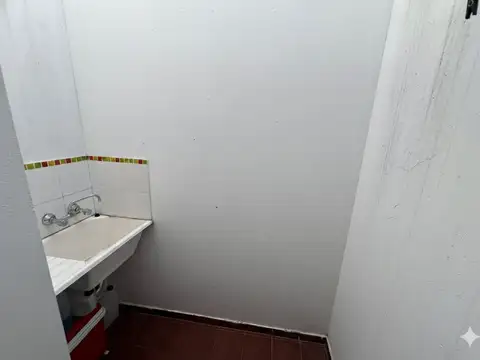 CASA DUPLEX TRES AMBIENTES EN VENTA LUIS GUILLON