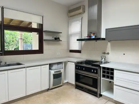 Casa en Venta en Pilar, USD 240.000