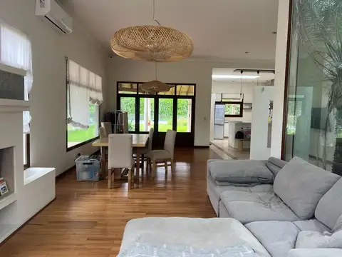 VENTA CASA 4 AMBIENTES PILAR - PALMARES DE PILAR A