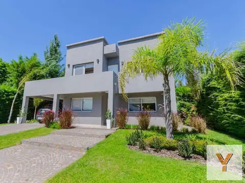 Casa en venta - 3 dormitorios 3 baños - Cochera - 854mts2 - San Agustín, Tigre