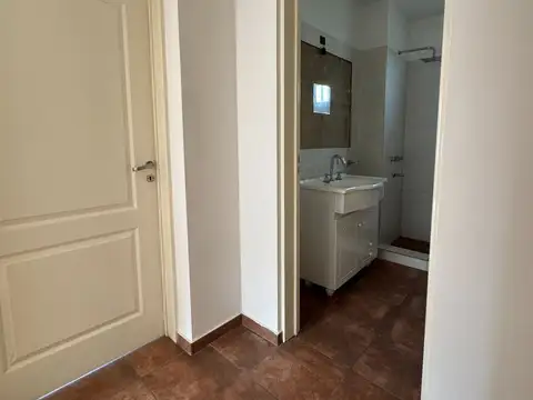Casa en Alquiler con 1 cochera