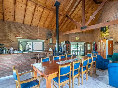 Casa 5 ambientes con 3 baños