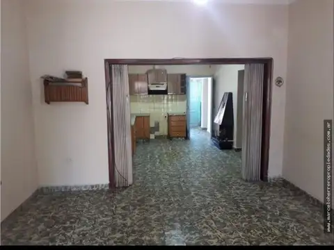 Casa en Venta en La Colonia, USD 70.000