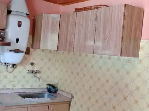 Casa 5 ambientes con 2 baños