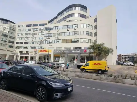 Av Del Puerto 200