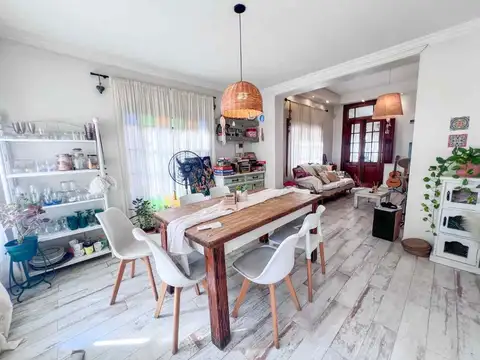 Casa en Venta en Adrogue, USD 199.990