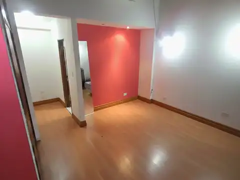 Depto Tipo Casa en Venta en Caballito, USD 134.999