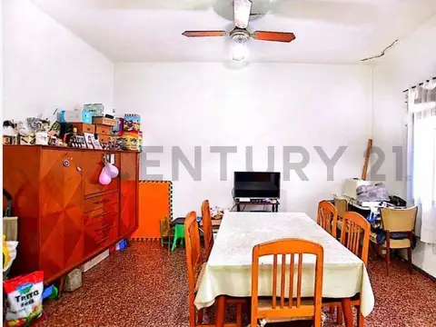 calle 38 200, Piso 0