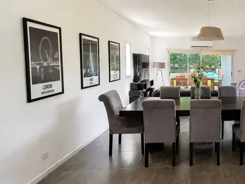 Casa 5 ambientes con 2 baños
