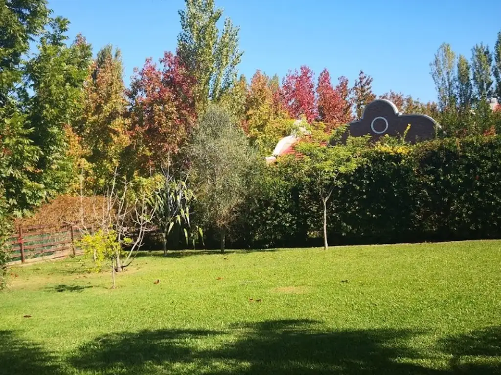 Áreas comunes piscina, gimnasio, club-house, juegos en Lomas de Fatima