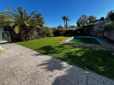 Casa de 3 ambientes con pileta