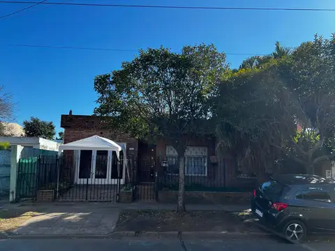 Casa de 3 ambientes con pileta