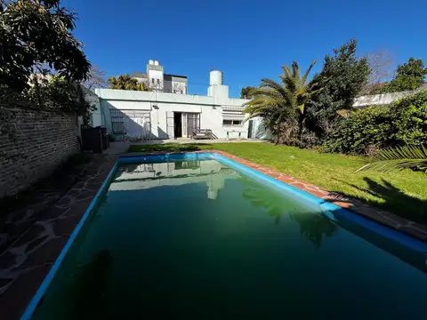 Casa en Venta con 1 cochera