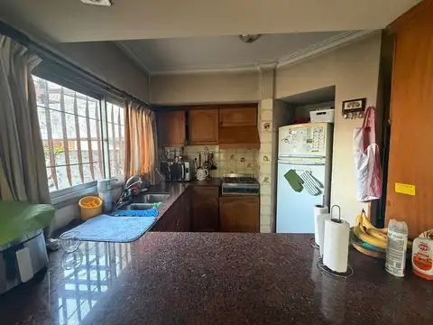 Casa 6 ambientes con 5 baños