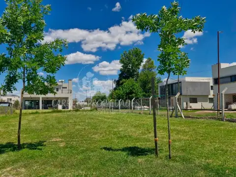 Oportunidad! Lote en Venta Santa Lucia. Pilar del Este.