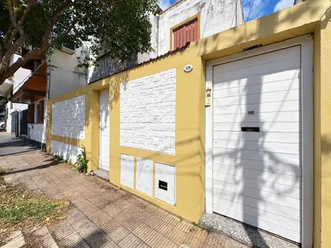 Casa en  Venta Multifamiliar - 4 UNIDADES en BLOCK