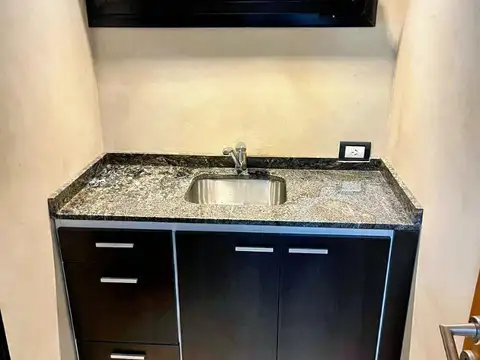 Oficina 2 ambientes con 1 baño