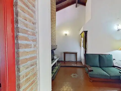 Casa 4 ambientes con 2 baños