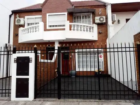 Arregui 5500 - Duplex 4 ambientes - Monte Castro