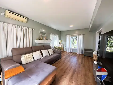 Casa en Venta en Solar Del Bosque, USD 240.000