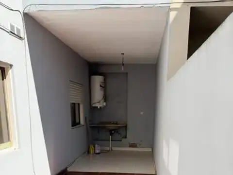 Chubut 2987, Lanús