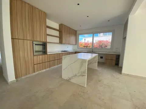 Casa en venta con vista al golf en La Berlina