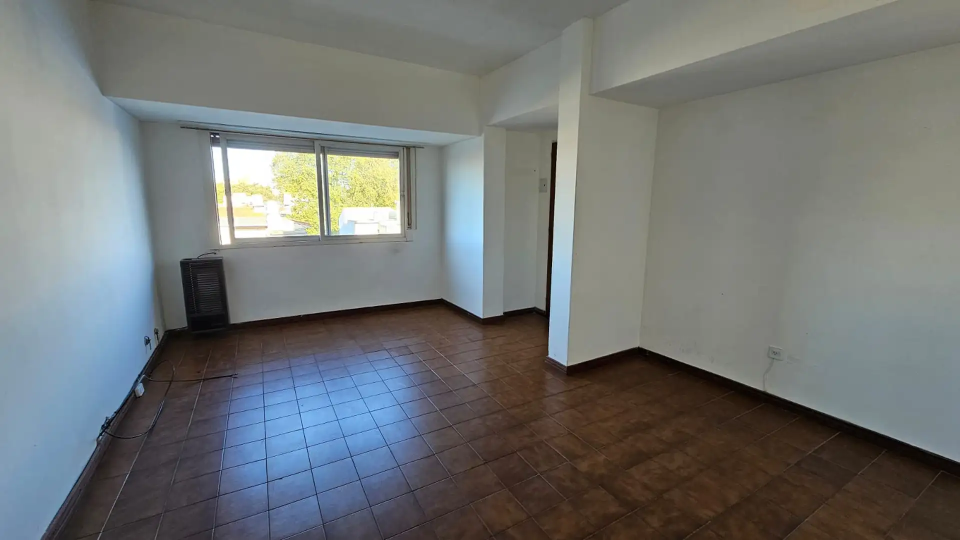Depto 2 amb, 40m² con balcón saliente — San José